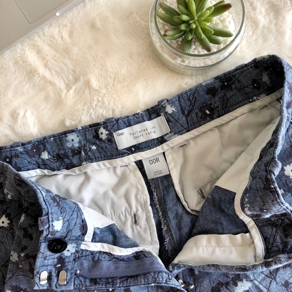 GAP Floral Print Shorts - Picture 3 of 5